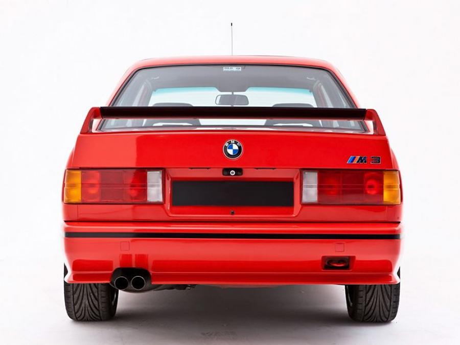  BMW M3 Sport Evolution 1989 года  (фото 17 из 26)